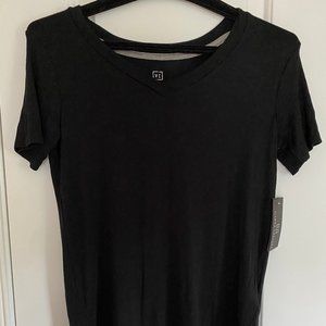 Vienna Couture Essential Tee in Black